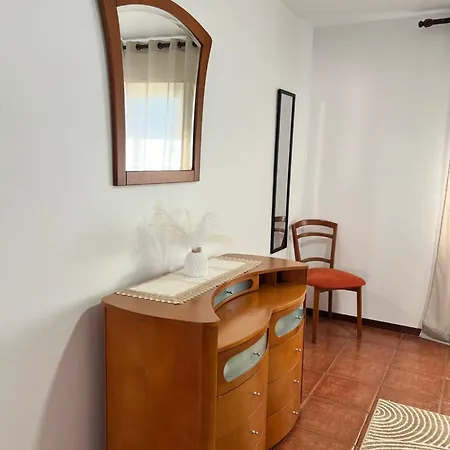 Daire Seaside & Mountain Views & Cozy Retreat Mq1 Calheta (Madeira)